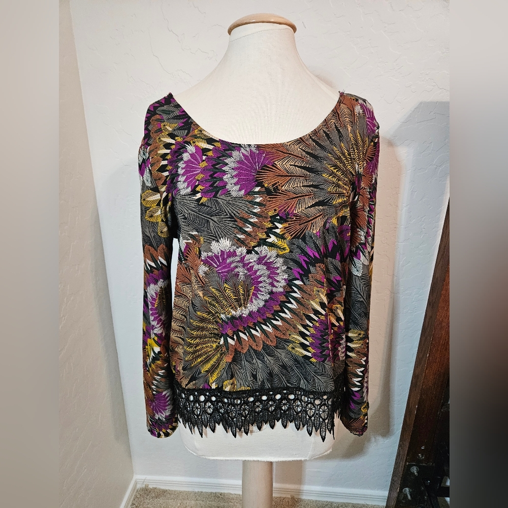 Multicolor Women's Top with Lace Hem